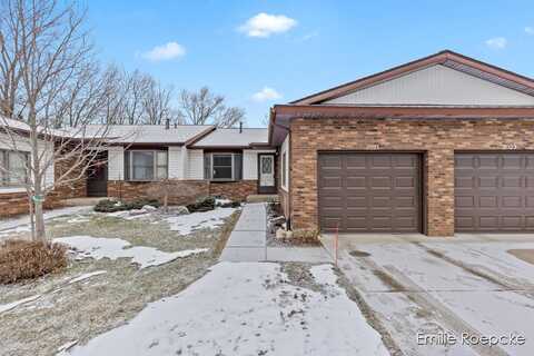 2021 Ter Van Drive NE, Grand Rapids, MI 49505