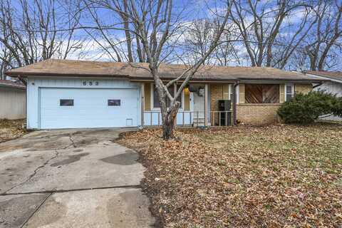 853 E Guinevere Street, Springfield, MO 65807