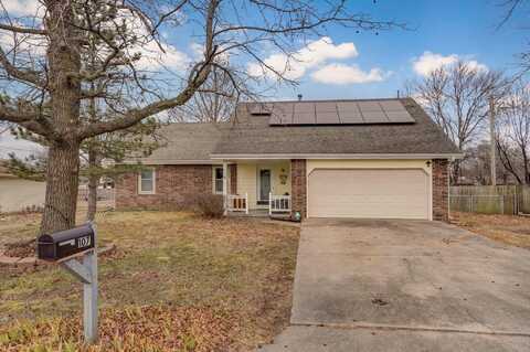 107 E Halsey Street, Republic, MO 65738