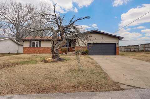 1674 S Catalina Avenue, Springfield, MO 65804