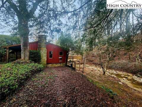 918 Watauga River Road, Sugar Grove, NC 28679