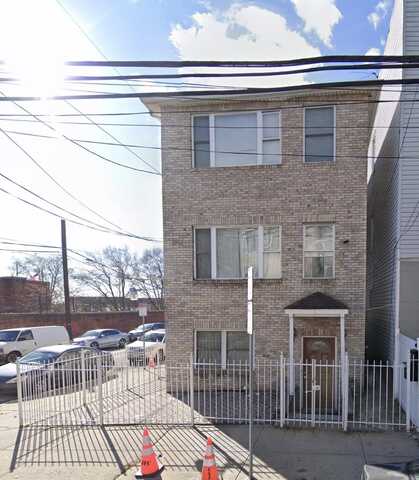 13 UNION ST, JC, Bergen-Lafayett, NJ 07304