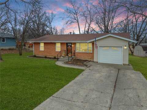 1407 N Howenstein Avenue, Cameron, MO 64429