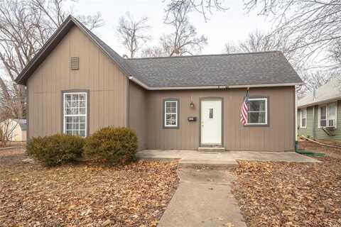 429 E 3rd Avenue, Garnett, KS 66032