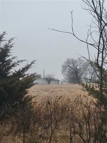 10 Falcons Roost Drive, Linn Valley, KS 66040