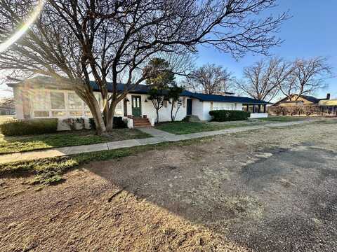 300 N 4th Street, Quitaque, TX 79255