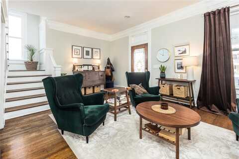 1777 CARR, Memphis, TN 38104