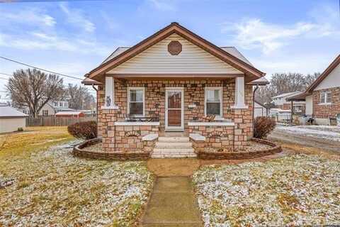 206 South Long Avenue, Farmington, MO 63640