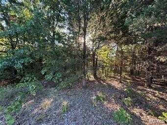 8 Walker Way, Monroe City, MO 63456