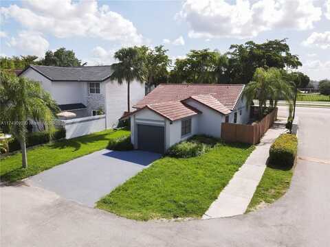 9502 SW 151st Ct, Miami, FL 33196