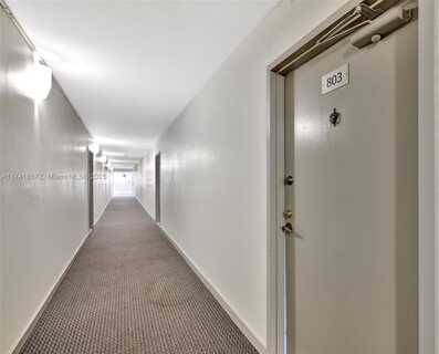 3113 S Ocean Dr, Hallandale Beach, FL 33009