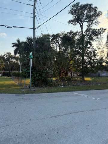 9 Ct. Ne 2 Avenue, Homestead, FL 33030