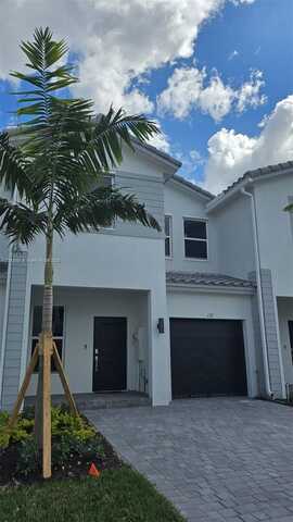 137 SW 184th Pl, Pembroke Pines, FL 33029