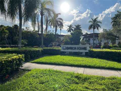 9472 SW 77th Ave, Miami, FL 33156