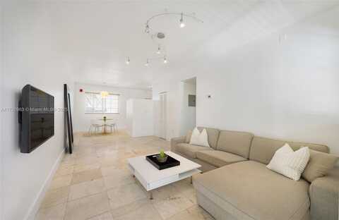1045 Lenox Ave, Miami Beach, FL 33139