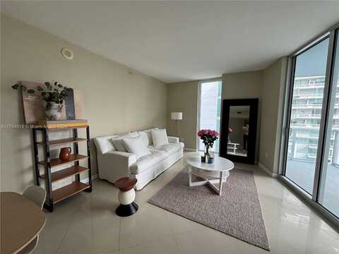 185 SW 7th St, Miami, FL 33130