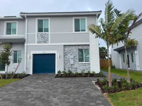 705 SE 13th St Cir, Homestead, FL 33034