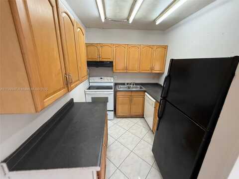 2917 Plunkett St, Hollywood, FL 33020