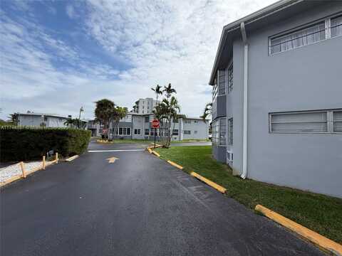 1655 NE Miami Gardens Dr, Miami, FL 33179