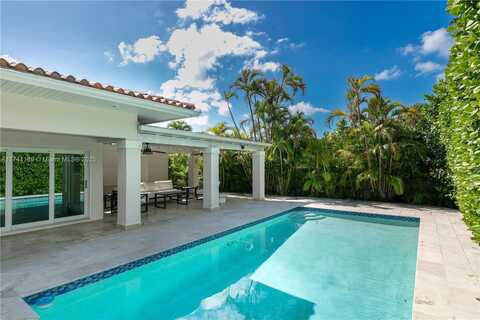 412 Ridgewood Rd, Key Biscayne, FL 33149