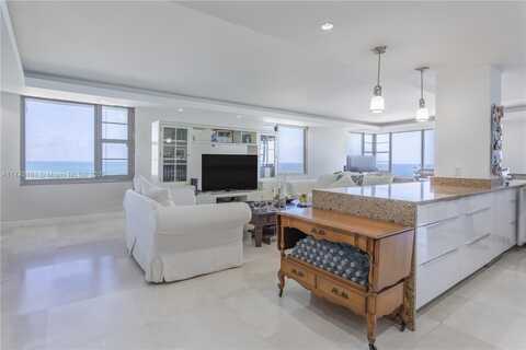 5255 Collins Ave, Miami Beach, FL 33140