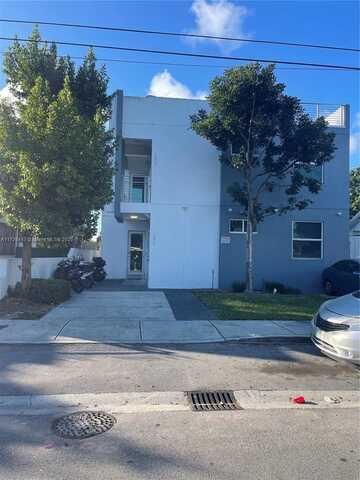 1052 NW 27th St, Miami, FL 33127