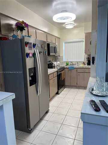 181 NE 14th Ave, Hallandale Beach, FL 33009