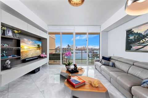 3330 NE 190th St, Aventura, FL 33180