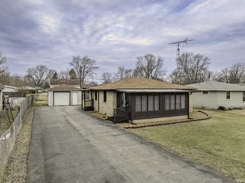 517 N Claypool Road, Muncie, IN 47303