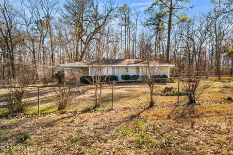 219 E Jackson Street, Ridgeland, MS 39157