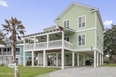 121 Vista Drive, Pass Christian, MS 39571