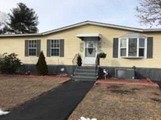 19 Queens Road, Attleboro, MA 02703