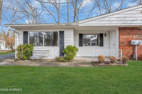 21 Maryland Avenue, Whiting, NJ 08759