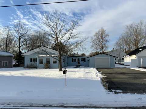 29 Avalon Street, Lewiston, ME 04240