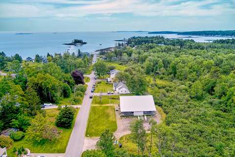 19 Crescent Beach Road, Owls Head, ME 04854