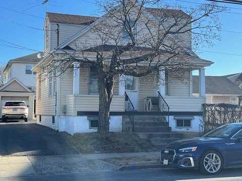 6 3rd Avenue, New Hyde Park, NY 11040