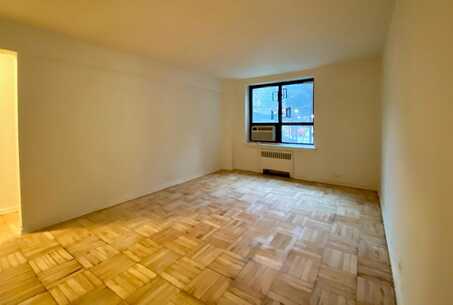 37 Nagle Avenue, New York (Manhattan), NY 10040