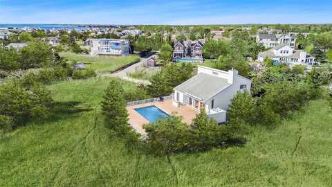 16 Meadow Lane, Westhampton Beach, NY 11978