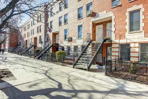 2579 Frederick Douglass Boulevard, New York (Manhattan), NY 10030