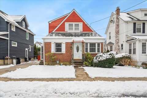 80 King Street, Floral Park, NY 11001