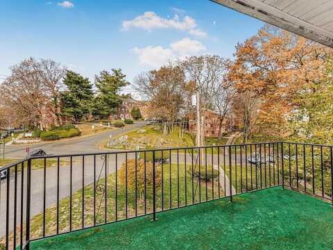 26 Fieldstone Drive, Hartsdale, NY 10530