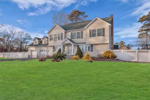 1 Rhode Island Street, Coram, NY 11727