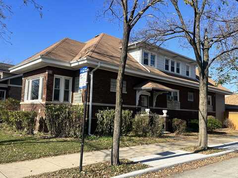 6000 W Byron Street, Chicago, IL 60634