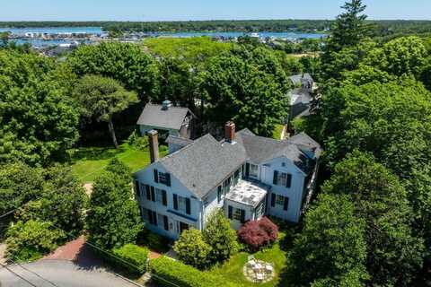 49 William Street, Vineyard Haven, MA 02568