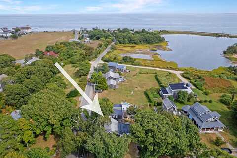 50 Canonicus Avenue, Oak Bluffs, MA 02557