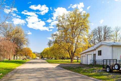 109 W Kalispell Avenue, Troy, MT 59935