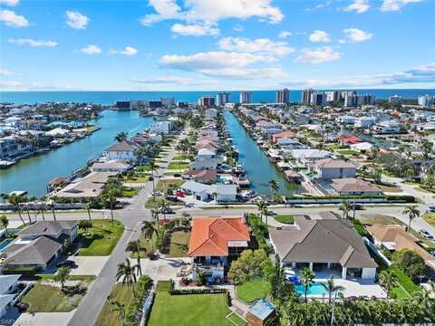 10602 Vanderbilt, NAPLES, FL 34108