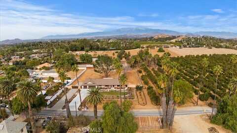 7627 Summit Street, Riverside, CA 92504