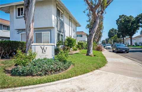 9506 Pettswood Drive, Huntington Beach, CA 92646