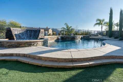 15801 S Cliff Court, Riverside, CA 92503